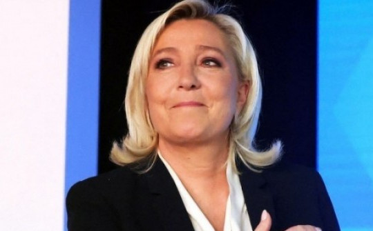 Pháp điều tra bà Marine Le Pen