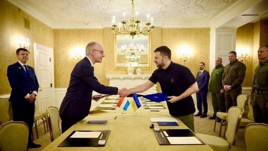 Ukraine ký thỏa thuận an ninh với Luxembourg