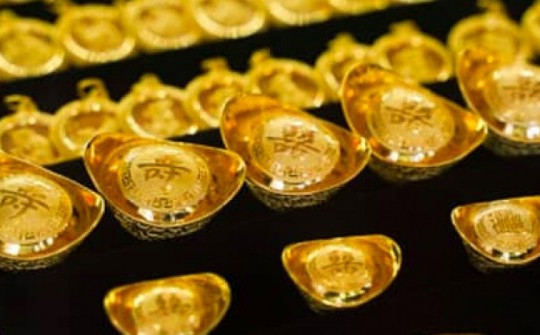 Dự báo giá vàng ngày 15/7: Chuyên gia giải mã lý do vàng nhẫn "vượt mặt" SJC