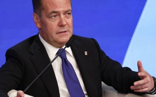 Ông Medvedev nhận định "chắc chắn" về tương lai của ông Trump