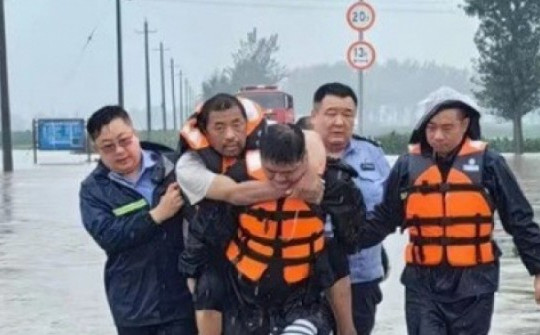 Trung Quốc mưa khủng khiếp, đập Tam Hiệp mở 9 cửa xả lũ