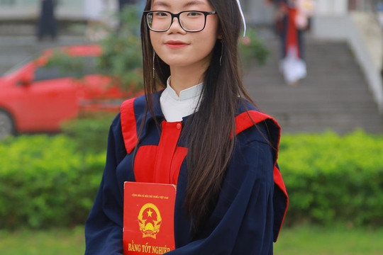 Thủ khoa kép ở Ninh Bình đã trúng tuyển thẳng 5 trường đại học