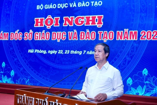 Bộ trưởng GD&ĐT Nguyễn Kim Sơn lưu ý triển khai nhiệm vụ năm học mới