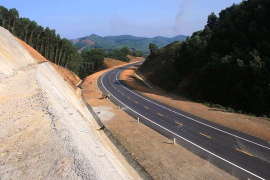 Đầu tư hơn 11.500 tỷ đồng để làm cao tốc Sơn La - cửa khẩu Tây Trang, hoàn thành vào năm 2027