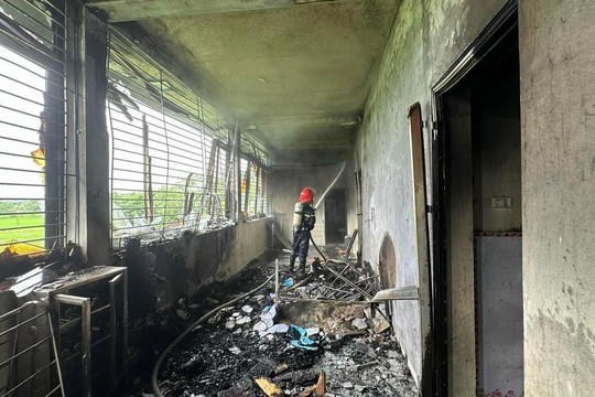 Thái Nguyên xảy ra cháy lớn tại trường mầm non, 71 trẻ được giải cứu an toàn