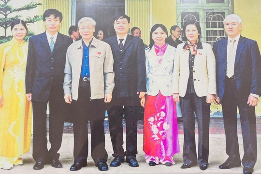 Tổng Bí thư Nguyễn Phú Trọng trong ký ức thầy trò Trường THCS Ba Đình