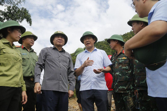 Chủ tịch UBND tỉnh Điện Biên chỉ đạo khẩn trương tìm kiếm những nạn nhân mất tích sau lũ