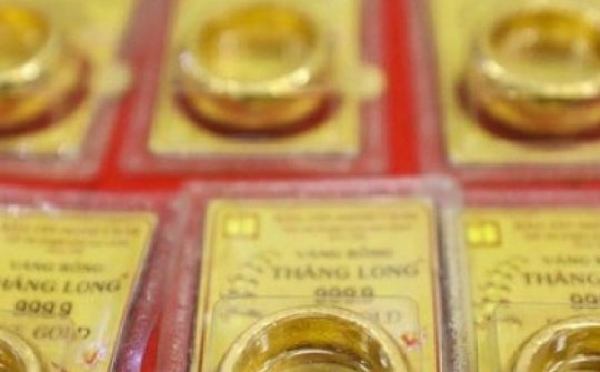 Thị trường vàng: Mua khó, bán cũng khó