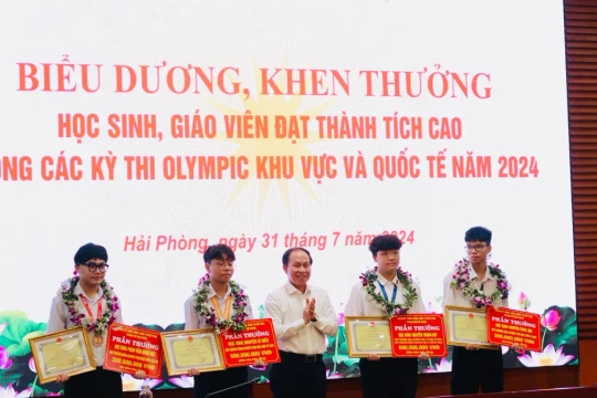 Hải Phòng biểu dương, khen thưởng học sinh, giáo viên đạt thành tích cao thi quốc tế