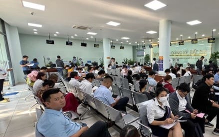 Lo giá đất mới tăng cao, người dân TP.HCM gấp rút chuyển quyền sử dụng đất