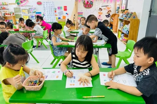 Miễn học phí cho trẻ 5 tuổi: Chân đế vững chắc cho công tác phổ cập