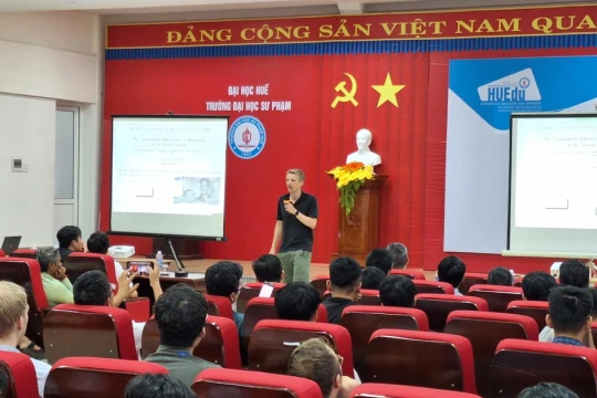 Gần 200 học sinh, sinh viên được Giáo sư quốc tế chia sẻ về Toán học chuyên sâu