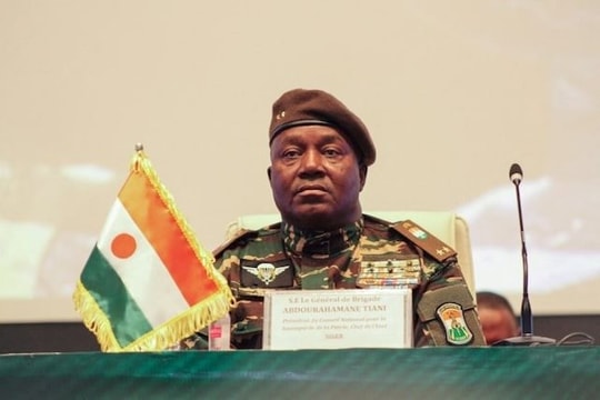 Ukraine ‘lấy làm tiếc’ vì Nigeria cắt đứt quan hệ ngoại giao