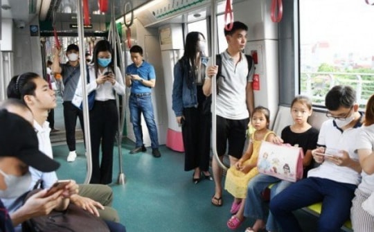 Ngày đầu vận hành metro Nhổn - ga Hà Nội: 1,4 vạn khách đi tàu