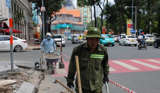 Vỉa hè trung tâm TPHCM đồng loạt chỉnh trang với kinh phí 220 tỷ đồng