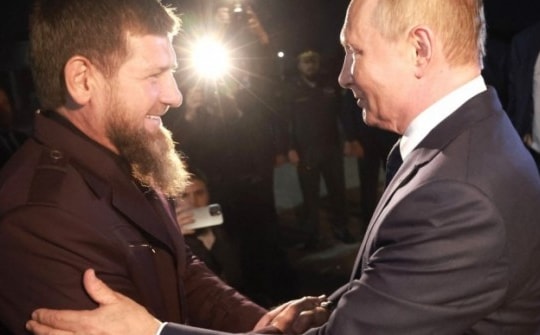 Ông Putin bất ngờ tới Cộng hòa Chechnya sau 13 năm