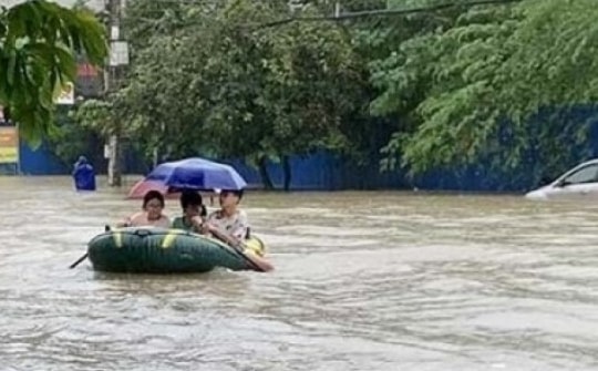 Chuyên gia nói gì về nguyên nhân Hà Nội, Thái Nguyên mưa "trắng trời"?