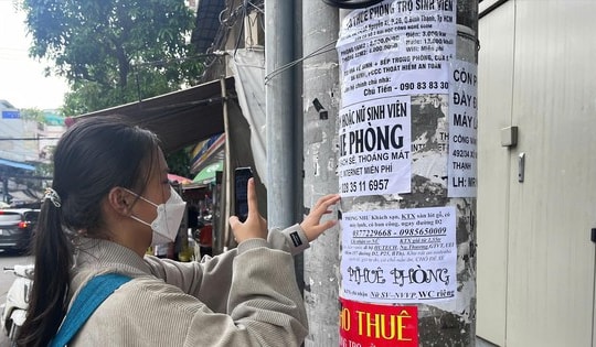 TPHCM: Nhà trọ 'cháy' phòng, sinh viên 'méo mặt'