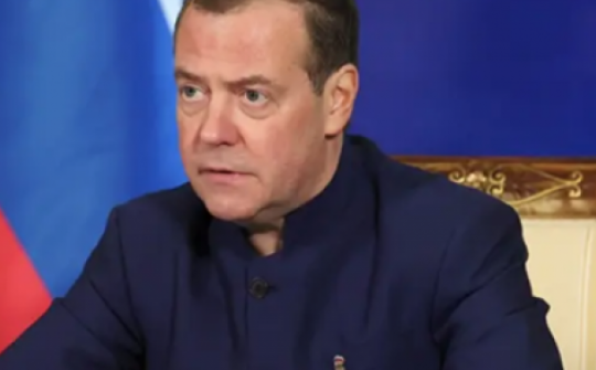 Ông Dmitry Medvedev lên tiếng vụ CEO Telegram bị bắt tại Pháp