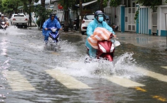 Miền Trung đón mưa 'vàng' giải nhiệt