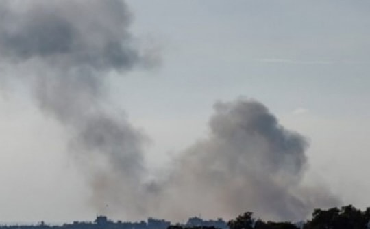 Israel không kích toàn Gaza, đưa loạt xe tăng vào Khan Younis