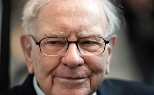 "Con cưng" của tỷ phú Warren Buffett vừa tạo kì tích chưa từng có