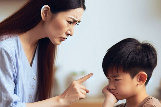 5 câu nói mang tính sát thương: Cha mẹ thà để trong bụng chứ đừng nói với con cái