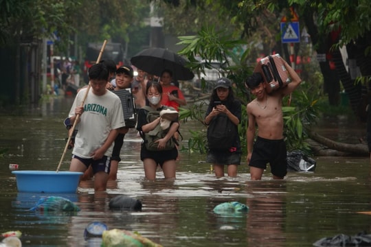 Cảnh báo hơn 75 tuyến phố ở Hà Nội có thể ngập trong những giờ tới