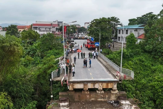 Phú Thọ không để học sinh gián đoạn học tập vì sự cố sập cầu Phong Châu