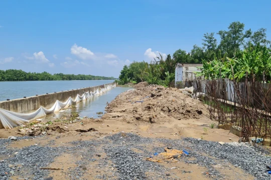 Bạc Liêu công bố tình huống khẩn cấp sạt lở bờ sông tại thị xã Giá Rai