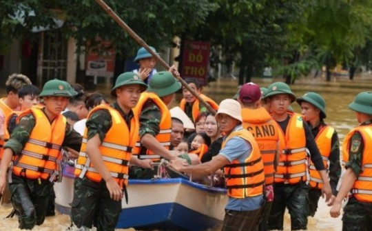 Hình ảnh xúc động trong cơn 'đại hồng thủy' chưa từng có ở Thái Nguyên