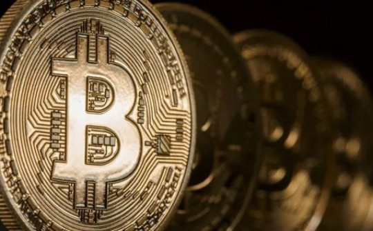 Bitcoin tăng như "lên đồng" sau khi Fed hạ lãi suất