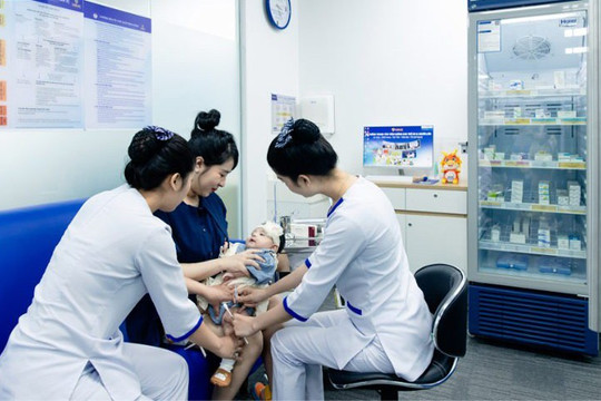 TPHCM đẩy mạnh tiêm vaccine phòng chống dịch sởi