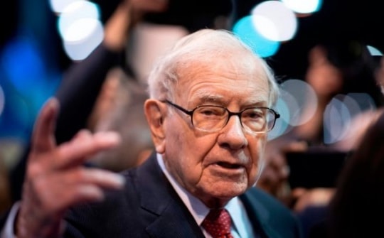 Warren Buffett: "Nếu không tìm cách kiếm tiền trong lúc ngủ, bạn sẽ phải làm việc cho đến chết"