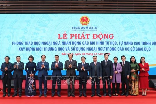 Nhân rộng các mô hình học và sử dụng ngoại ngữ