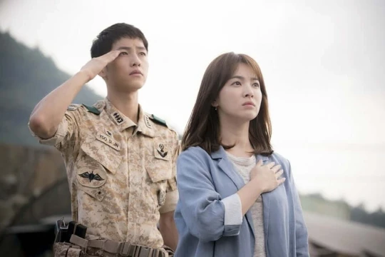 Sau 6 năm ly hôn của Song Hye Kyo - Song Joong Ki: Người được khen, kẻ bị phàn nàn