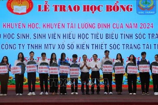 Trao học bổng Lương Định Của cho gần 400 học sinh tiêu biểu