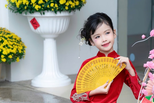 Model kids Cherry Mỹ Khanh: cô bé đa phong cách trong làng mẫu nhí