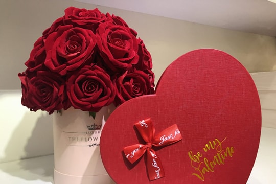 Valentine 14/2 nên tặng quà gì?