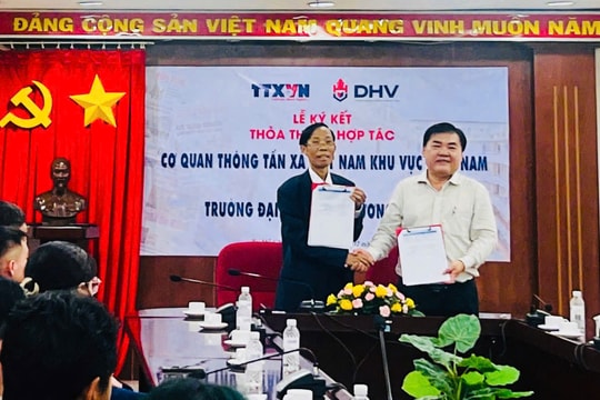 Cơ quan TTXVN khu vực phía Nam và Trường Đại học Hùng Vương TP Hồ Chí Minh ký kết hợp tác