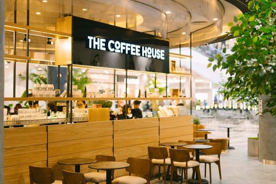 Danh tính 'ông lớn' vừa thâu tóm The Coffee House