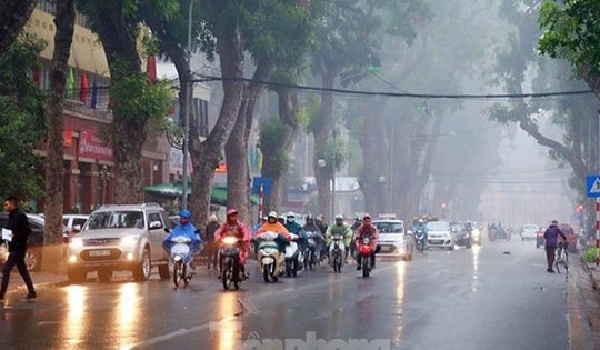Miền Bắc mưa phùn kéo dài, Nam Bộ nắng nóng