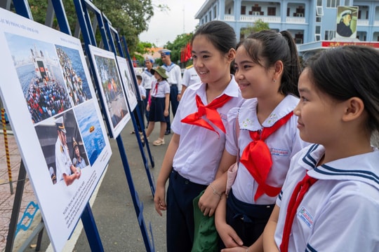 Lần đầu tiên công bố nhiều tài liệu về Hoàng Sa trong Phông lưu trữ Quốc gia Việt Nam