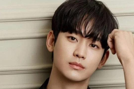 Người hâm mộ quốc tế 'tẩy chay', gỡ bỏ hình ảnh Kim Soo Hyun