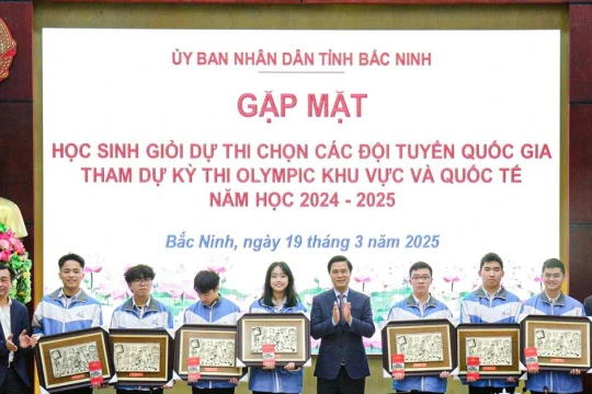 Bắc Ninh: Gặp mặt động viên học sinh dự thi chọn đội tuyển Olympic khu vực và quốc tế