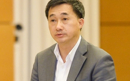 Thủ tướng bổ nhiệm lại Thứ trưởng Bộ Y tế Trần Văn Thuấn
