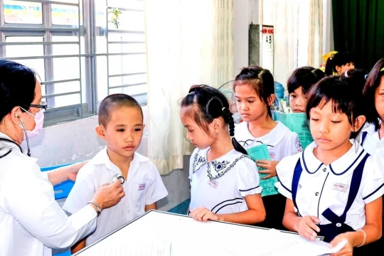 Cộng đồng trách nhiệm bảo đảm sức khỏe cho thế hệ tương lai