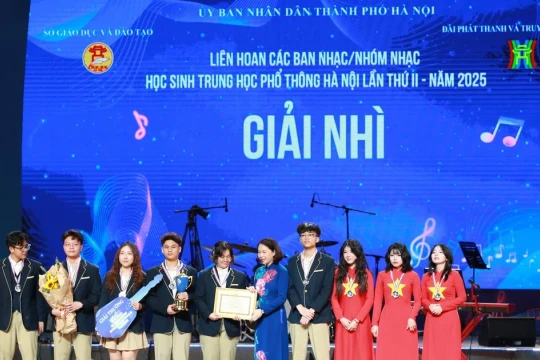 Medley Melody trình diễn ấn tượng tại liên hoan ban nhạc học sinh Hà Nội