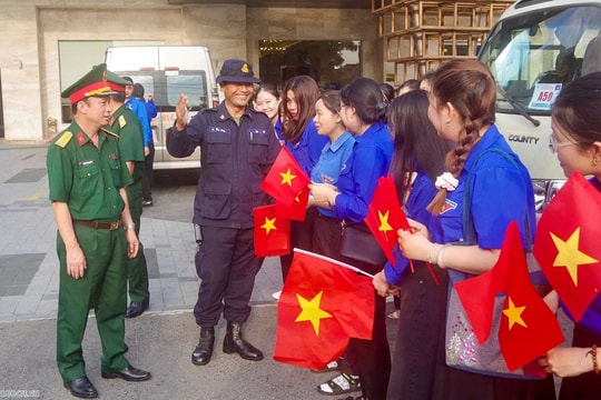 Việt Nam tiễn các đoàn Quân đội Trung Quốc, Lào, Campuchia hoàn thành nhiệm vụ diễu binh về nước