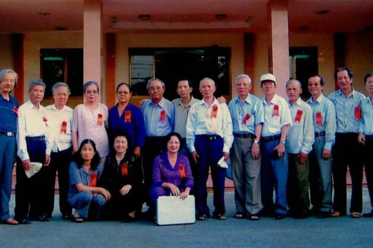 Những ngày dạy học ở vùng giải phóng miền Nam
